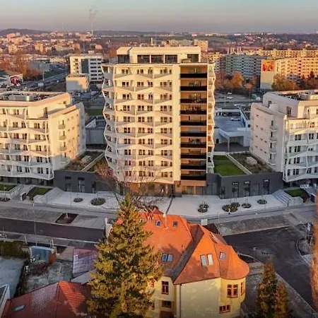V Komplexu Meridiem Komarov